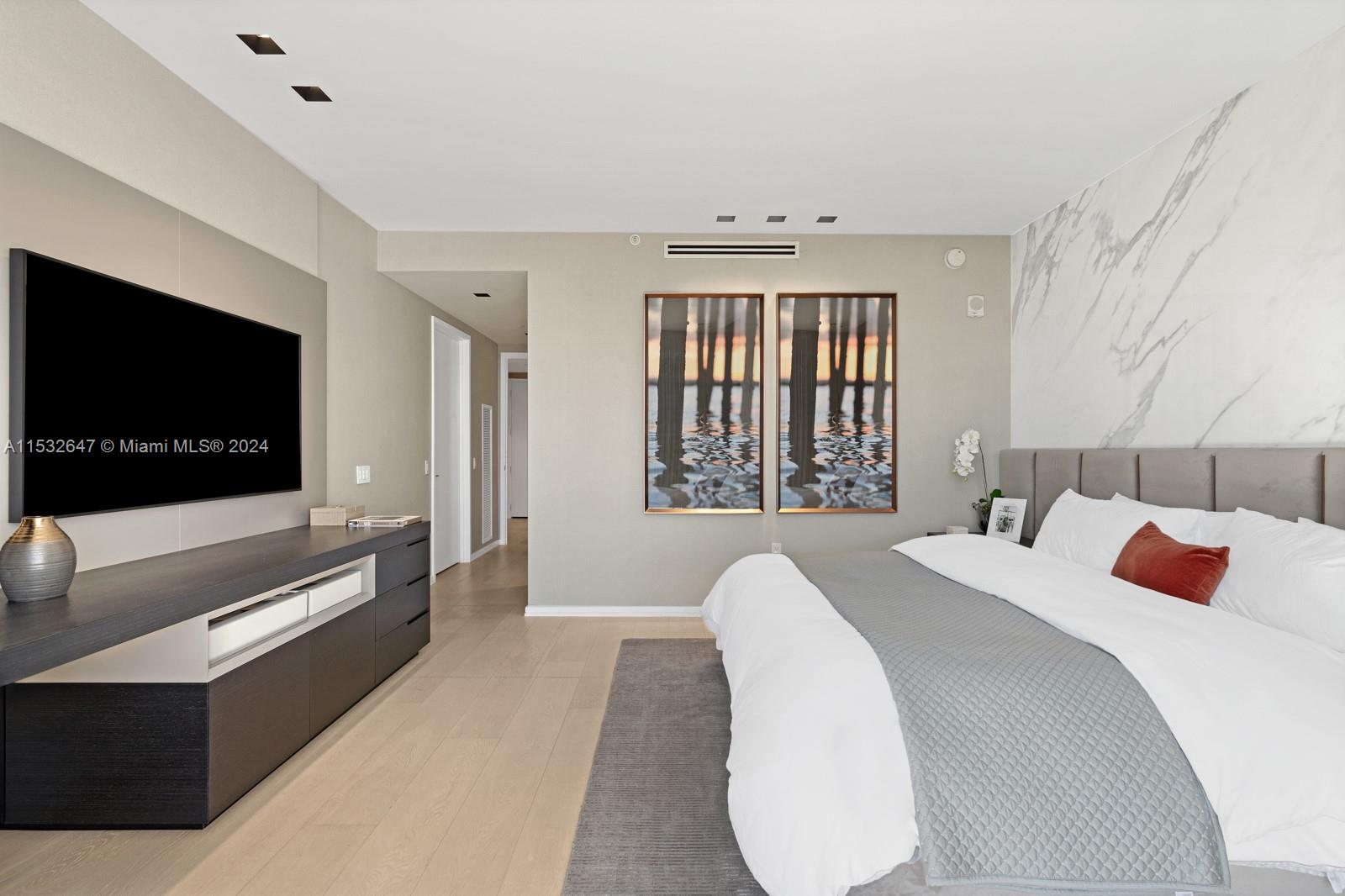 300 Collins Ave 4C, Miami Beach, Florida 33139, 3 Bedrooms Bedrooms, ,3 BathroomsBathrooms,Residential,For Sale,300 Collins Ave 4C,A11532647