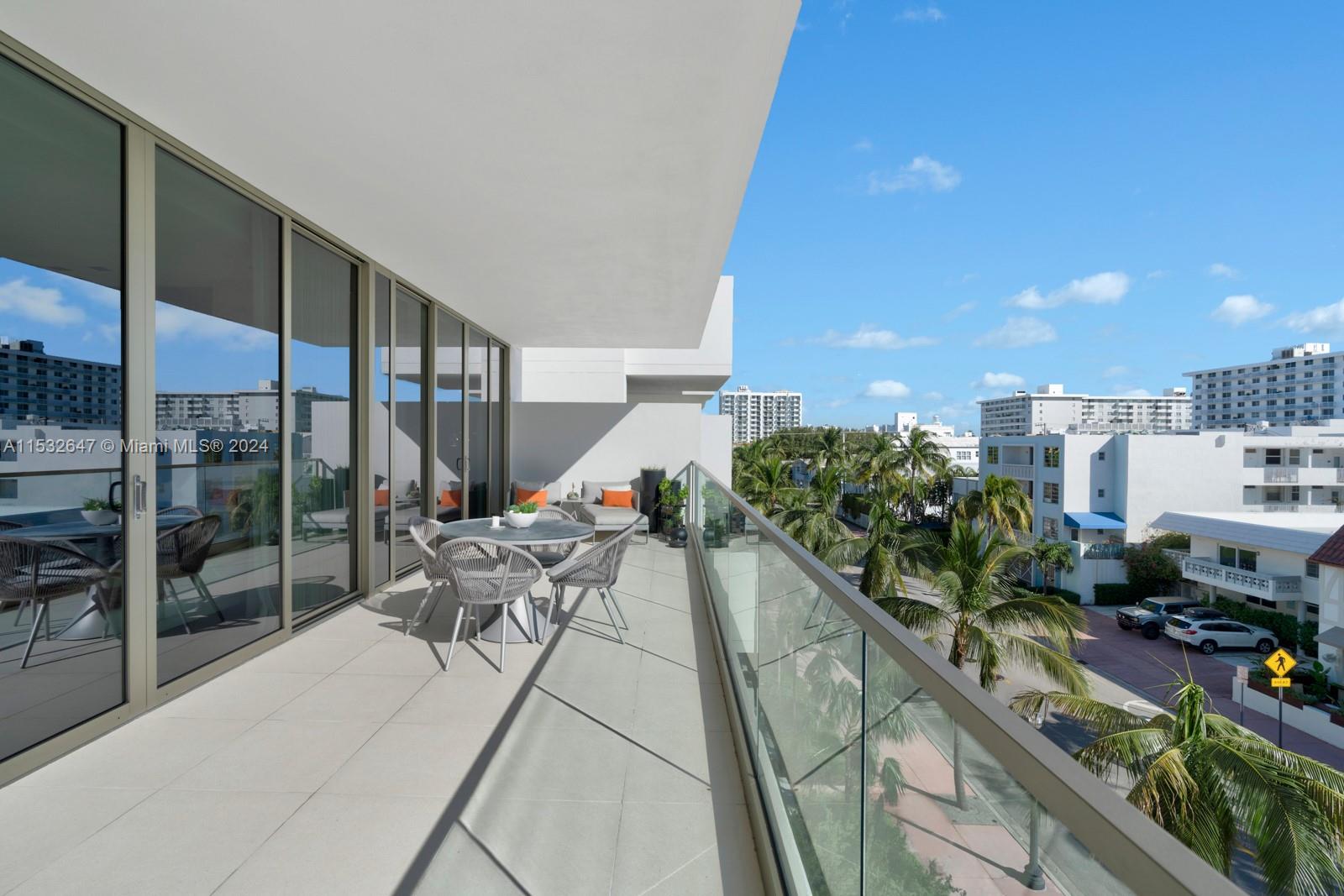 300 Collins Ave, Miami Beach, FL, 33139 United States, 3 Bedrooms Bedrooms, ,3 BathroomsBathrooms,Residential,For Sale,Collins Ave,A11532647
