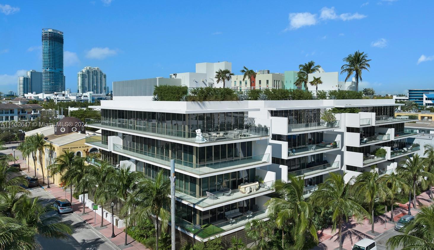 300 Collins Ave, Miami Beach, FL, 33139 United States, 3 Bedrooms Bedrooms, ,3 BathroomsBathrooms,Residential,For Sale,Collins Ave,A11532647