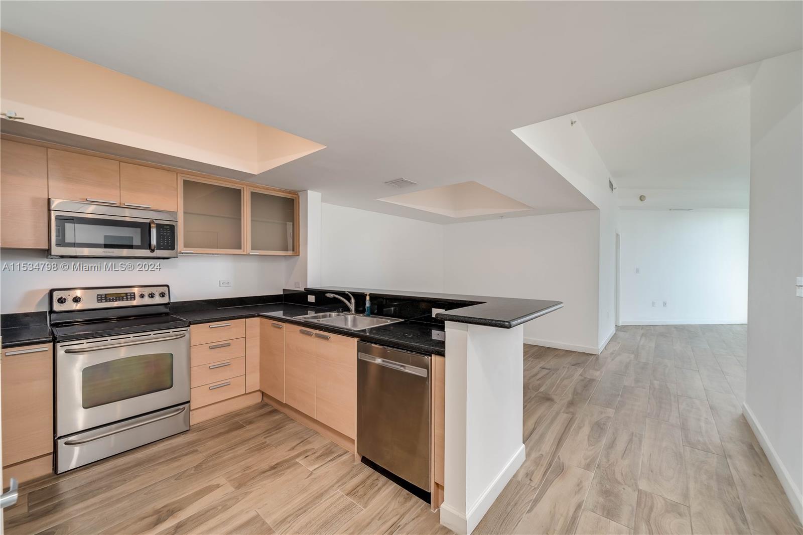 140 S Dixie Hwy 1029, Hollywood, Florida 33020, 2 Bedrooms Bedrooms, ,2 BathroomsBathrooms,Residentiallease,For Rent,140 S Dixie Hwy 1029,A11534798