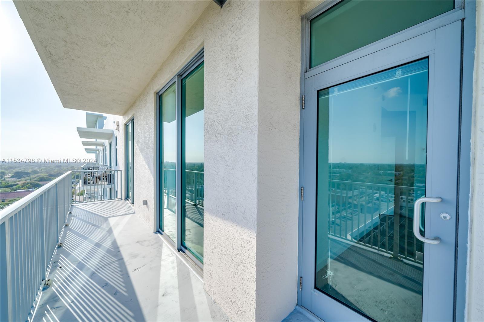 140 S Dixie Hwy 1029, Hollywood, Florida 33020, 2 Bedrooms Bedrooms, ,2 BathroomsBathrooms,Residentiallease,For Rent,140 S Dixie Hwy 1029,A11534798