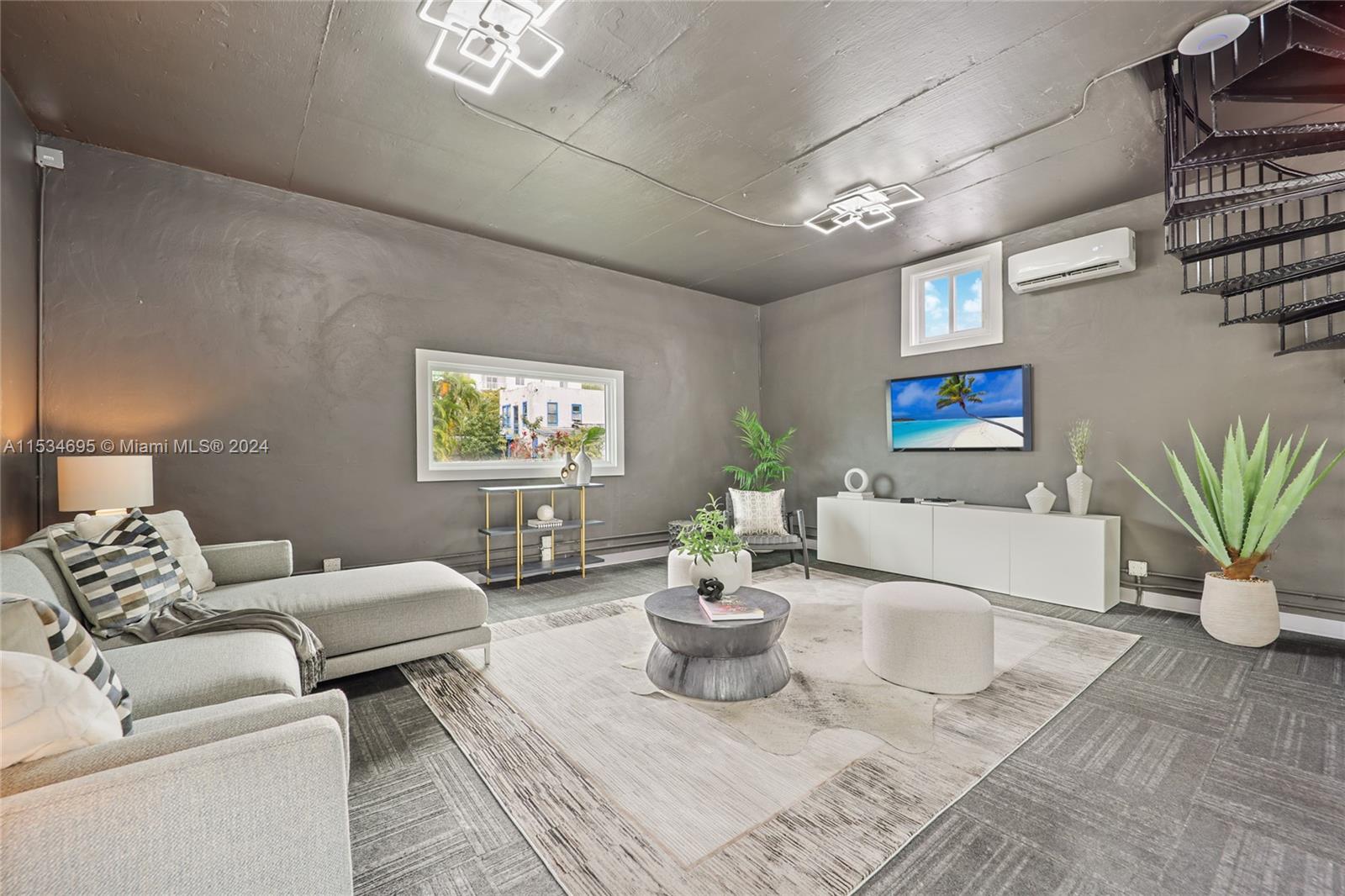 805 NW 7th St Rd, Miami, Florida 33136, 4 Bedrooms Bedrooms, ,3 BathroomsBathrooms,Residential,For Sale,805 NW 7th St Rd,A11534695