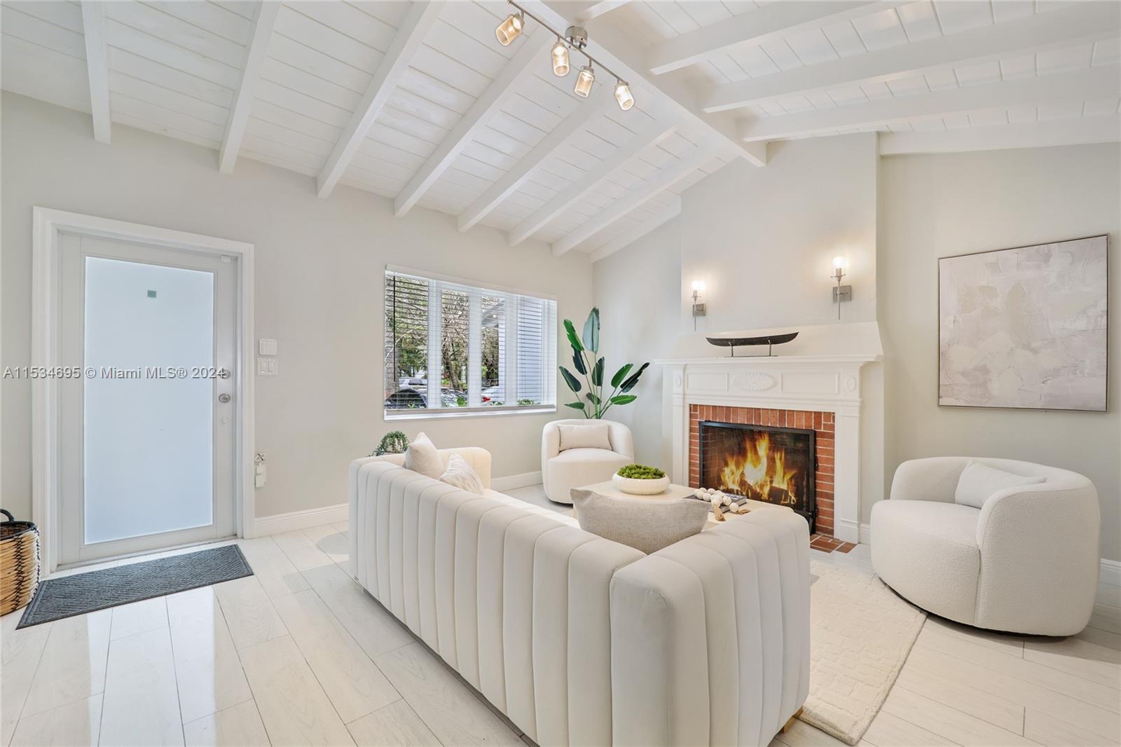 805 NW 7th St Rd, Miami, Florida 33136, 4 Bedrooms Bedrooms, ,3 BathroomsBathrooms,Residential,For Sale,805 NW 7th St Rd,A11534695