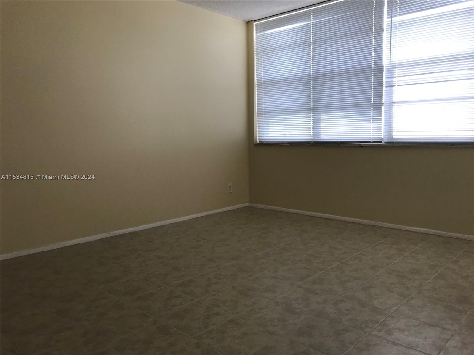 16710 NE 9th Ave 408, North Miami Beach, Florida 33162, 1 Bedroom Bedrooms, ,1 BathroomBathrooms,Residentiallease,For Rent,16710 NE 9th Ave 408,A11534815