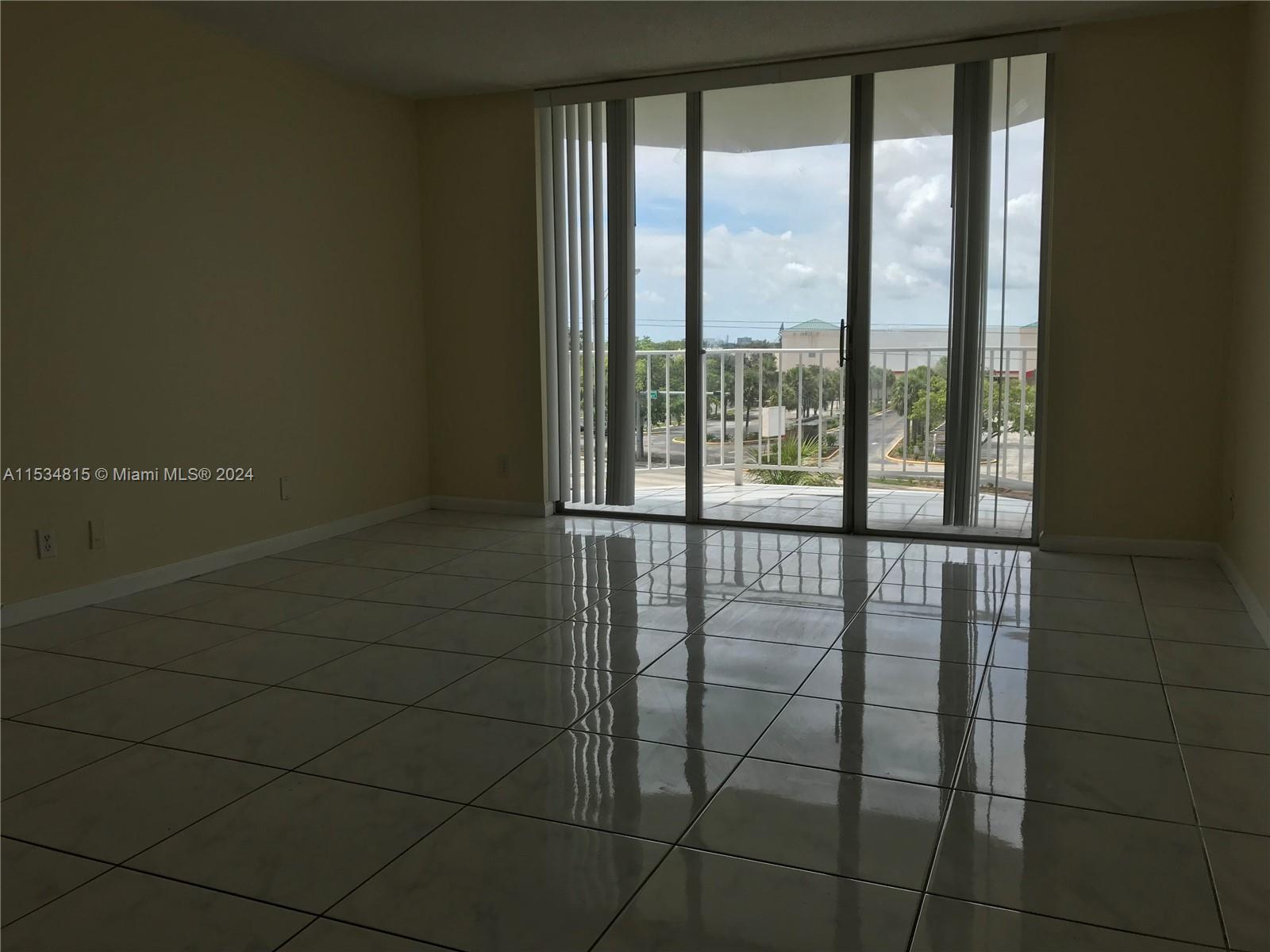 16710 NE 9th Ave 408, North Miami Beach, Florida 33162, 1 Bedroom Bedrooms, ,1 BathroomBathrooms,Residentiallease,For Rent,16710 NE 9th Ave 408,A11534815