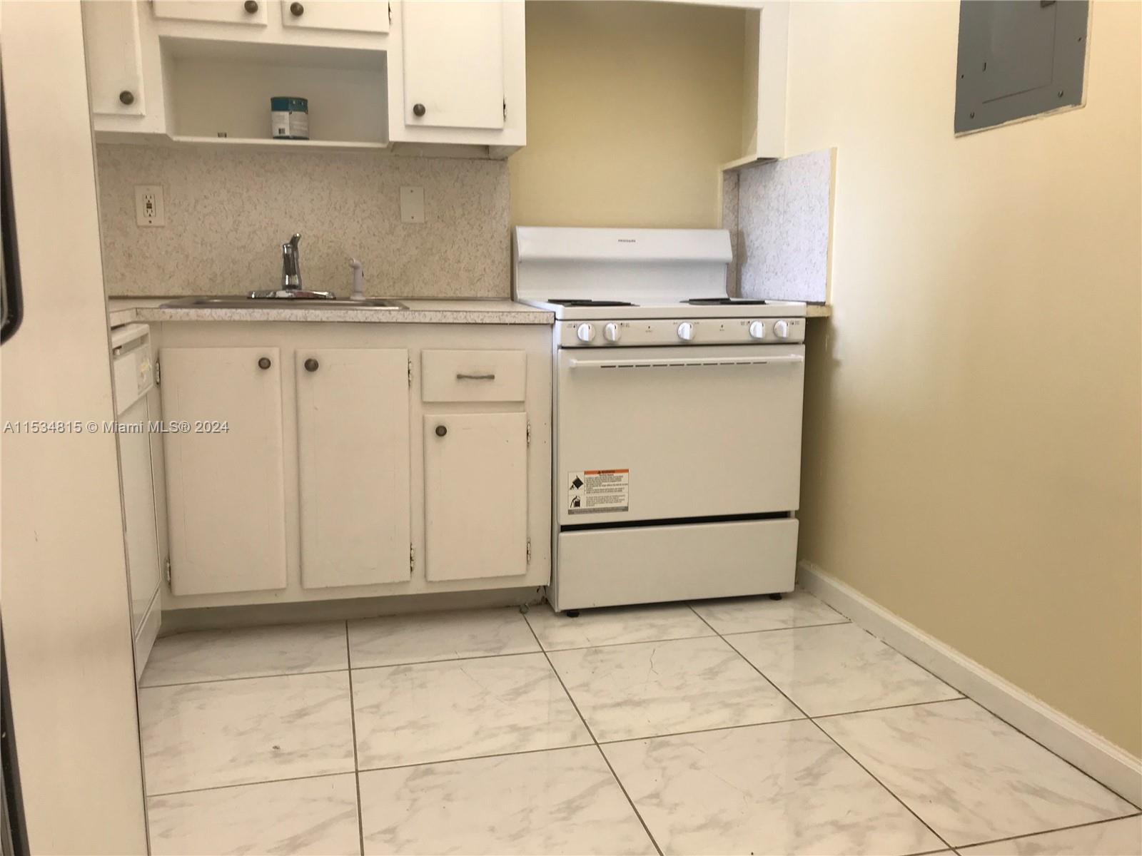 16710 NE 9th Ave 408, North Miami Beach, Florida 33162, 1 Bedroom Bedrooms, ,1 BathroomBathrooms,Residentiallease,For Rent,16710 NE 9th Ave 408,A11534815