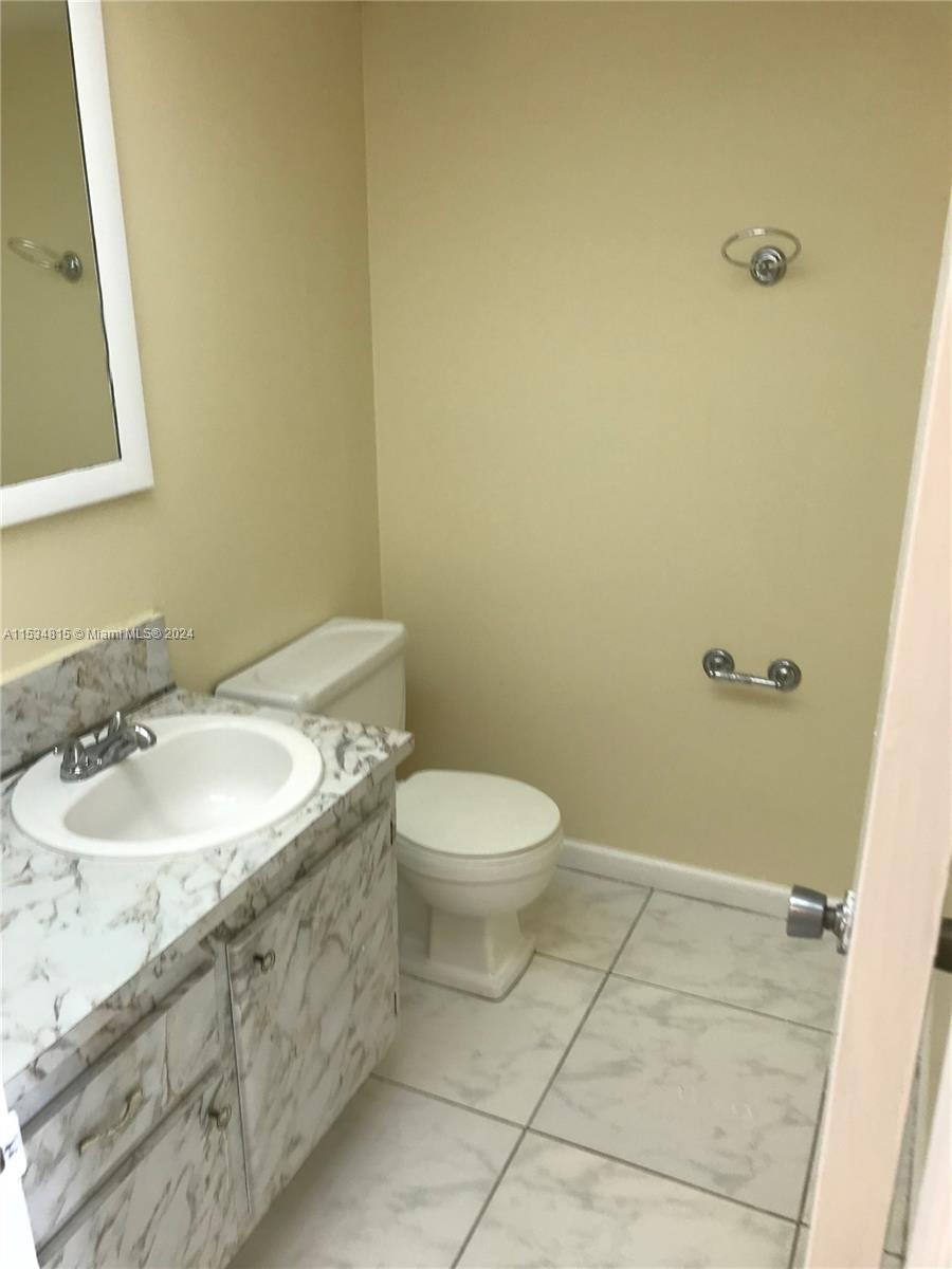16710 NE 9th Ave 408, North Miami Beach, Florida 33162, 1 Bedroom Bedrooms, ,1 BathroomBathrooms,Residentiallease,For Rent,16710 NE 9th Ave 408,A11534815