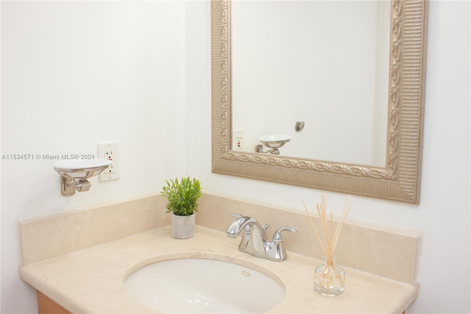 66 Valencia Ave 602A, Coral Gables, Florida 33134, 2 Bedrooms Bedrooms, ,2 BathroomsBathrooms,Residentiallease,For Rent,66 Valencia Ave 602A,A11534571