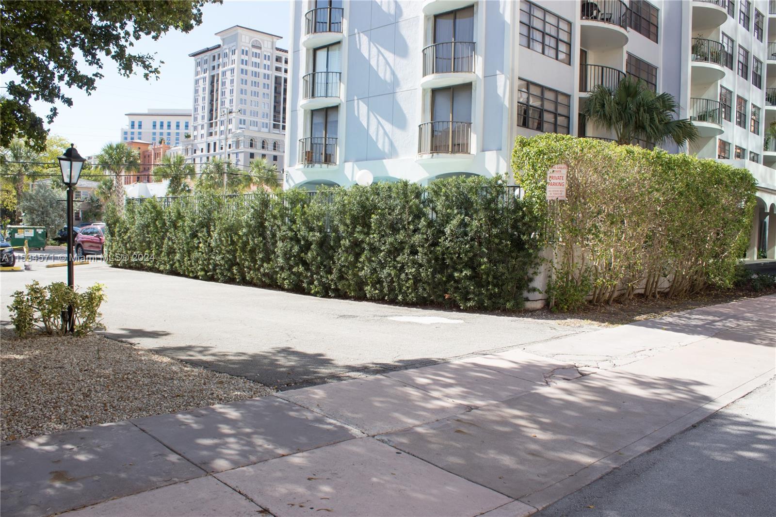 66 Valencia Ave 602A, Coral Gables, Florida 33134, 2 Bedrooms Bedrooms, ,2 BathroomsBathrooms,Residentiallease,For Rent,66 Valencia Ave 602A,A11534571