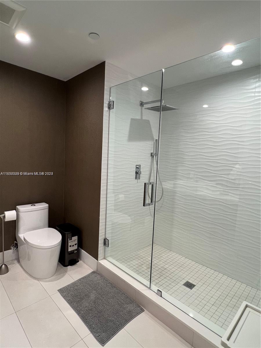 1150 102nd St 406, Bay Harbor Islands, Florida 33154, 2 Bedrooms Bedrooms, ,2 BathroomsBathrooms,Residentiallease,For Rent,1150 102nd St 406,A11534829
