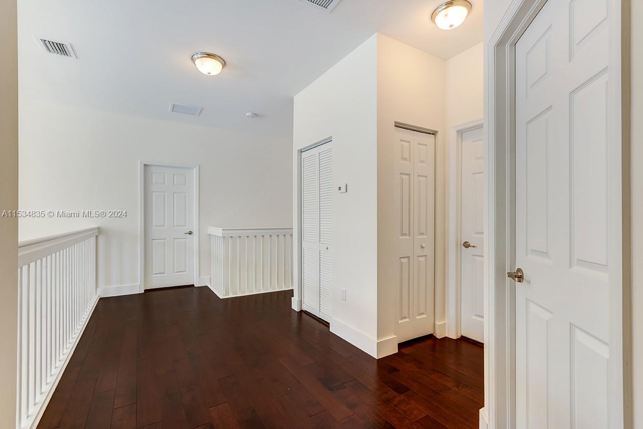 6950 NW 104th Ct, Doral, Florida 33178, 4 Bedrooms Bedrooms, ,4 BathroomsBathrooms,Residential,For Sale,6950 NW 104th Ct,A11534835