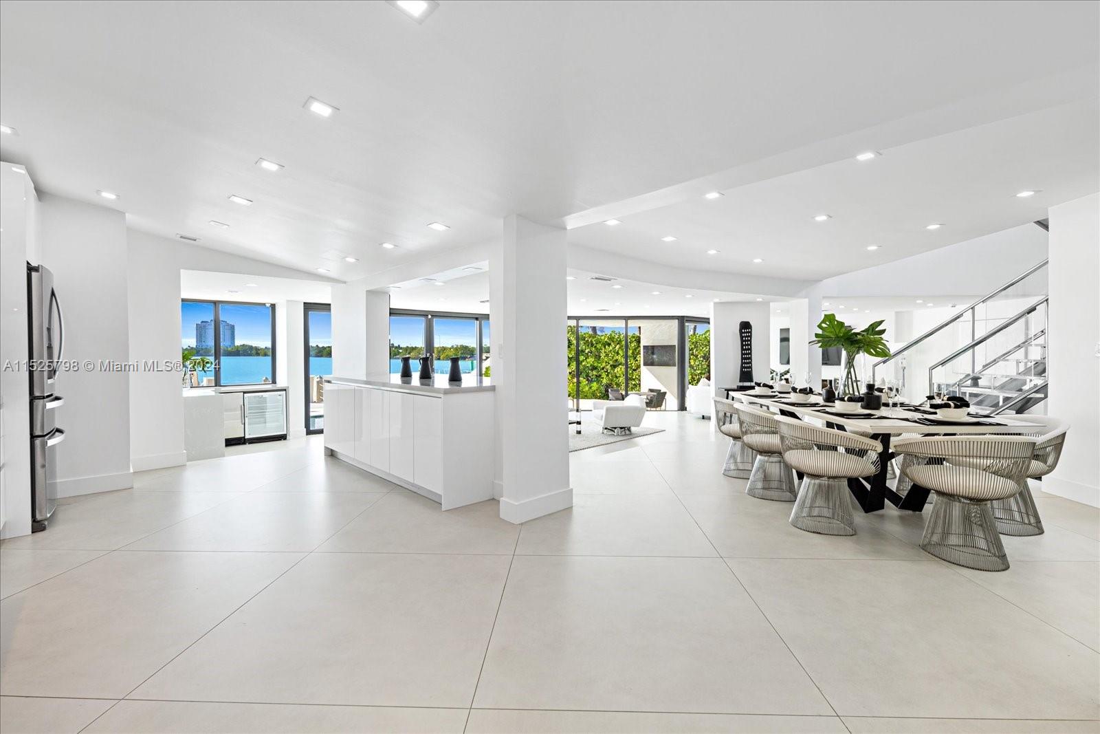 7720 Miami View Dr, North Bay Village, Florida 33141, 5 Bedrooms Bedrooms, ,4 BathroomsBathrooms,Residential,For Sale,7720 Miami View Dr,A11525798