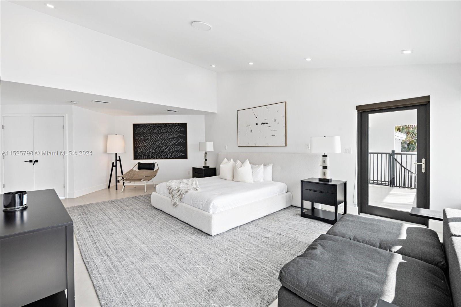 7720 Miami View Dr, North Bay Village, Florida 33141, 5 Bedrooms Bedrooms, ,4 BathroomsBathrooms,Residential,For Sale,7720 Miami View Dr,A11525798