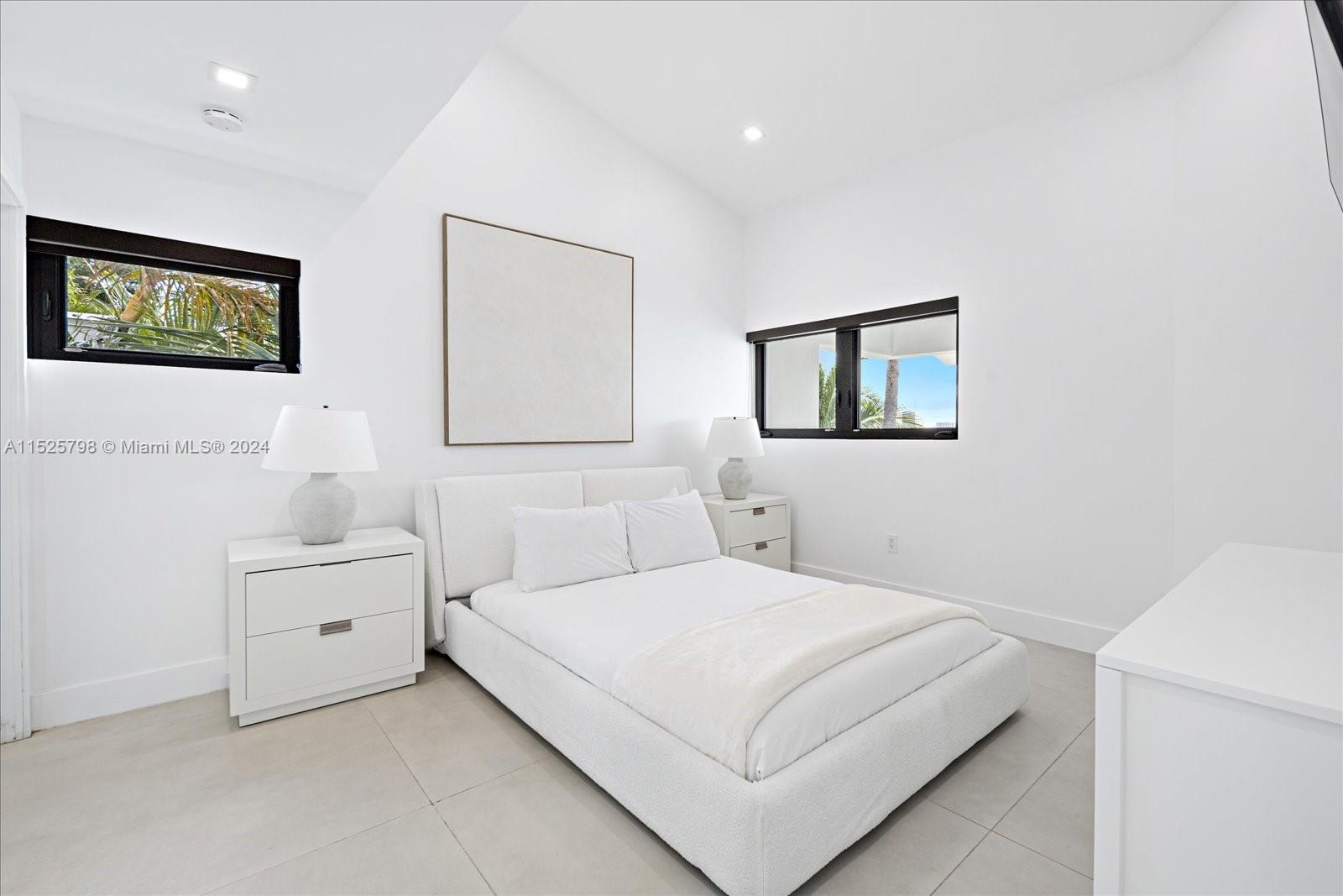 7720 Miami View Dr, North Bay Village, Florida 33141, 5 Bedrooms Bedrooms, ,4 BathroomsBathrooms,Residential,For Sale,7720 Miami View Dr,A11525798