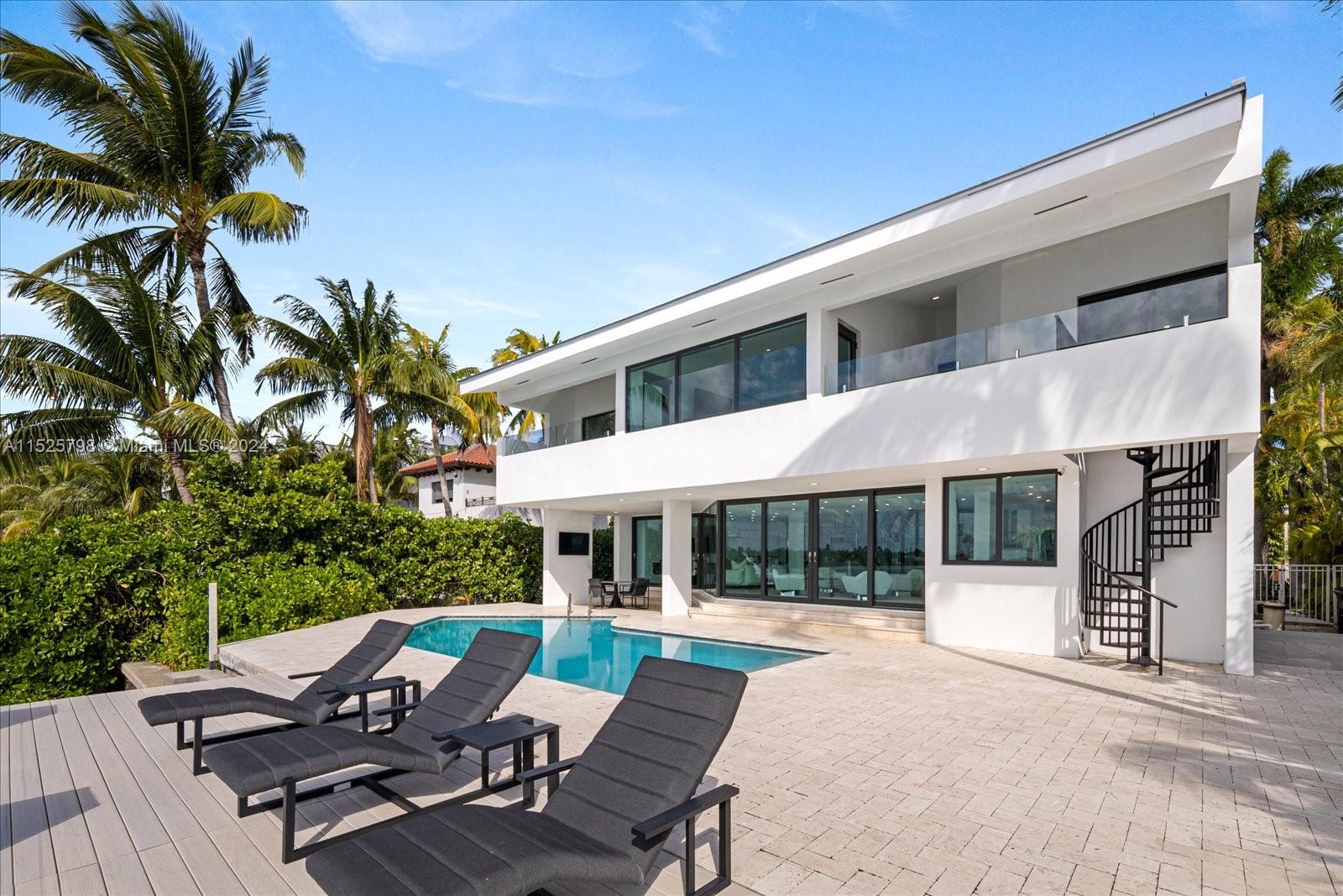 7720 Miami View Dr, North Bay Village, Florida 33141, 5 Bedrooms Bedrooms, ,4 BathroomsBathrooms,Residential,For Sale,7720 Miami View Dr,A11525798