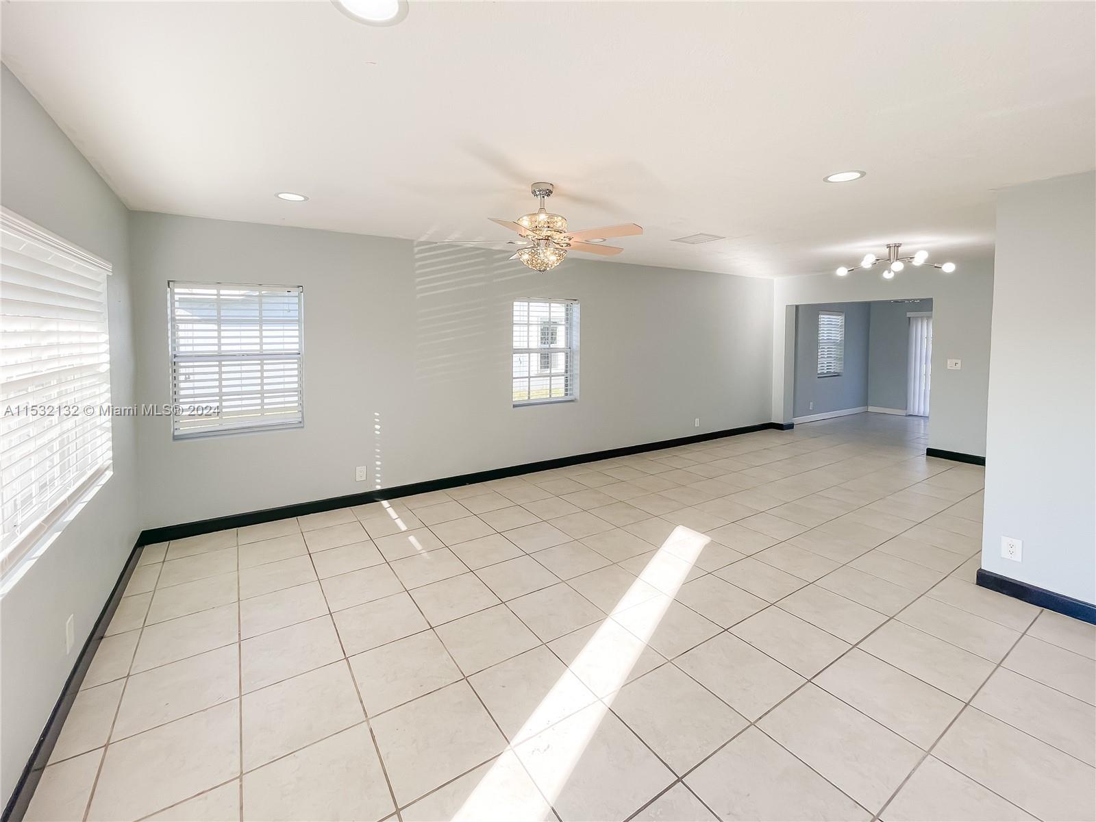 7006 NW 99th Way, Tamarac, Florida 33321, 2 Bedrooms Bedrooms, ,1 BathroomBathrooms,Residentiallease,For Rent,7006 NW 99th Way,A11532132