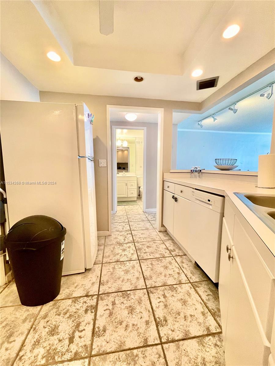 3725 S Ocean Dr 1115, Hollywood, Florida 33019, 1 Bedroom Bedrooms, ,1 BathroomBathrooms,Residentiallease,For Rent,3725 S Ocean Dr 1115,A11534268