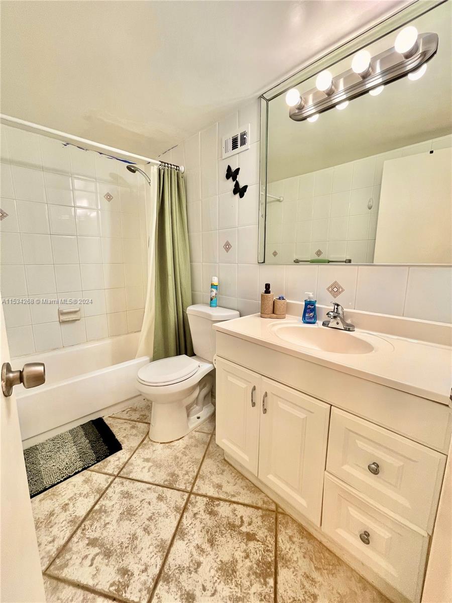 3725 S Ocean Dr 1115, Hollywood, Florida 33019, 1 Bedroom Bedrooms, ,1 BathroomBathrooms,Residentiallease,For Rent,3725 S Ocean Dr 1115,A11534268