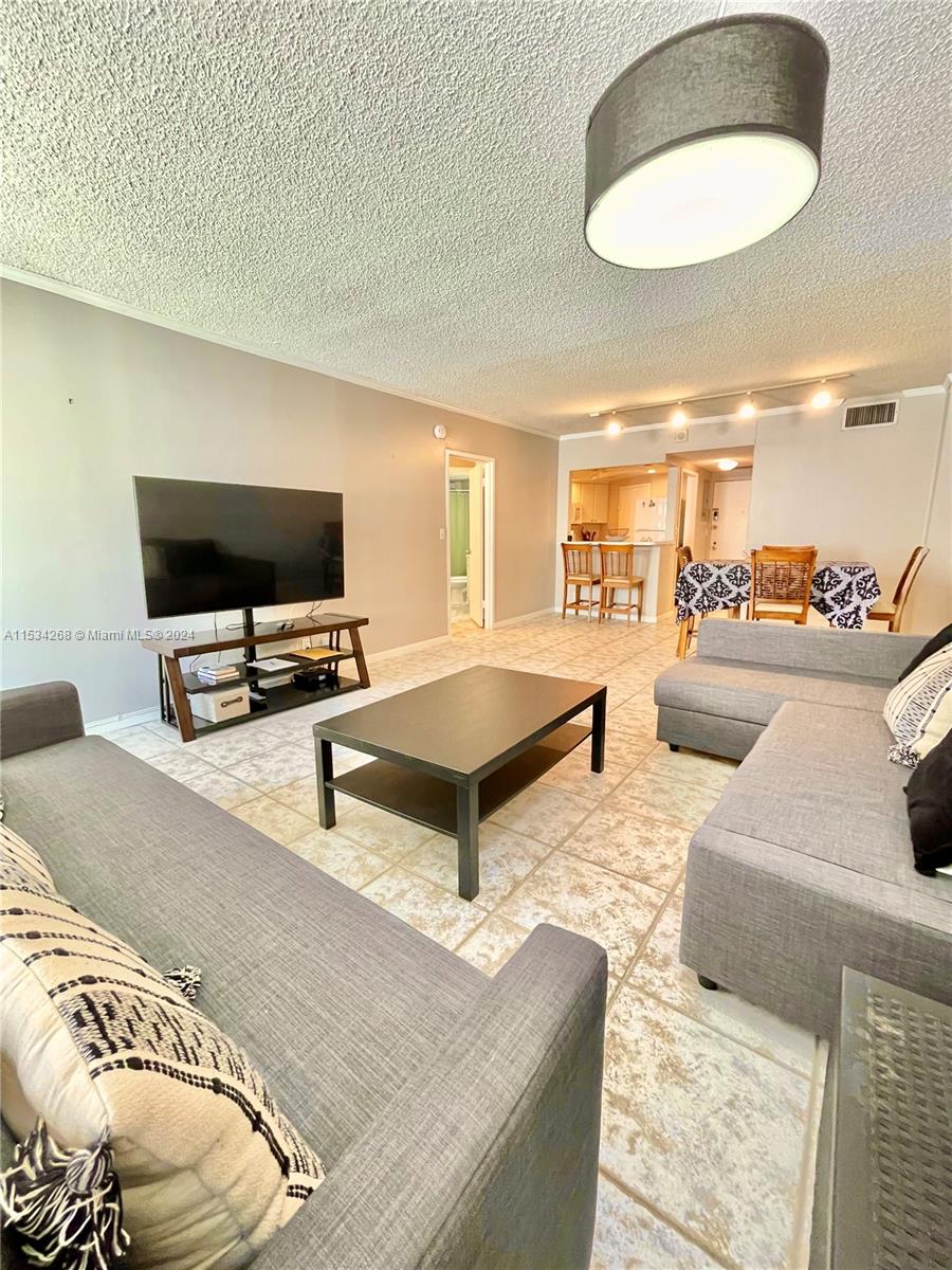 3725 S Ocean Dr 1115, Hollywood, Florida 33019, 1 Bedroom Bedrooms, ,1 BathroomBathrooms,Residentiallease,For Rent,3725 S Ocean Dr 1115,A11534268