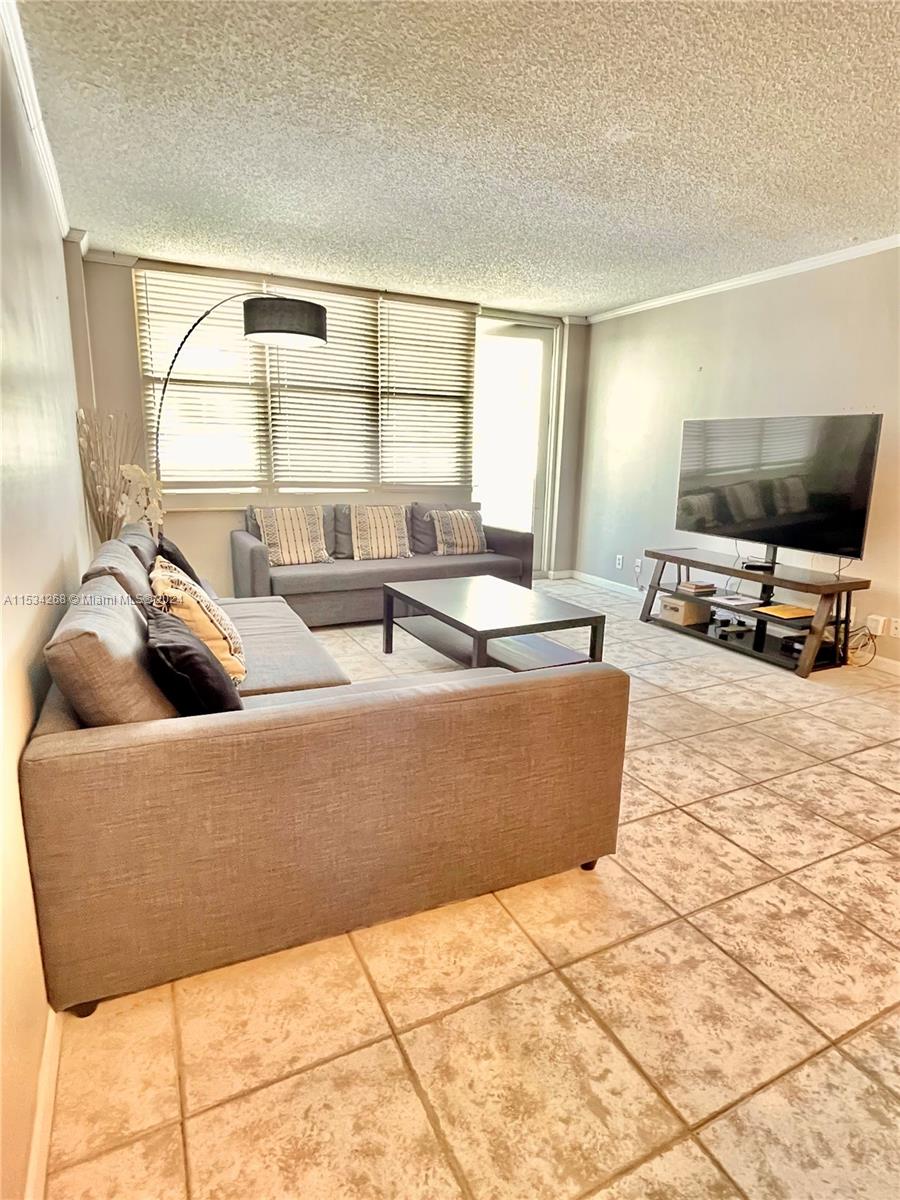 3725 S Ocean Dr 1115, Hollywood, Florida 33019, 1 Bedroom Bedrooms, ,1 BathroomBathrooms,Residentiallease,For Rent,3725 S Ocean Dr 1115,A11534268