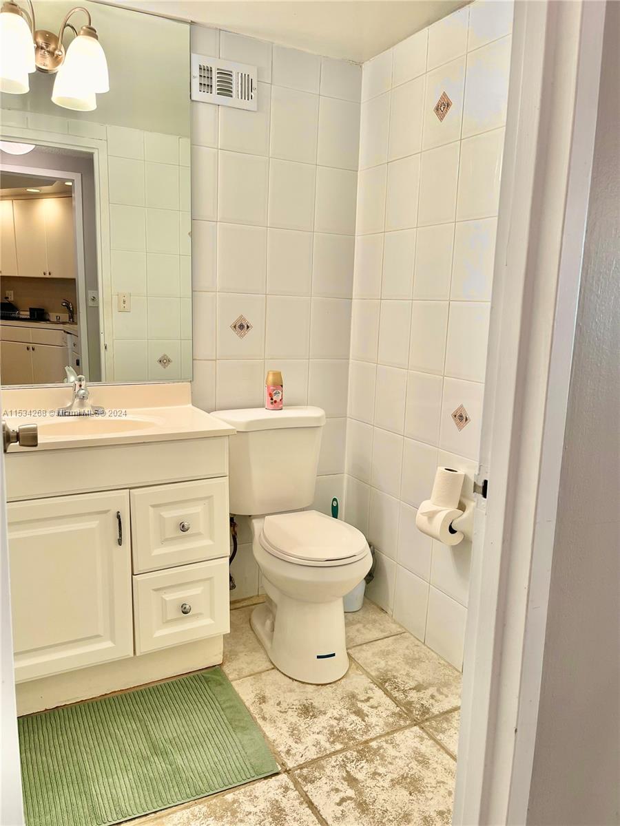 3725 S Ocean Dr 1115, Hollywood, Florida 33019, 1 Bedroom Bedrooms, ,1 BathroomBathrooms,Residentiallease,For Rent,3725 S Ocean Dr 1115,A11534268