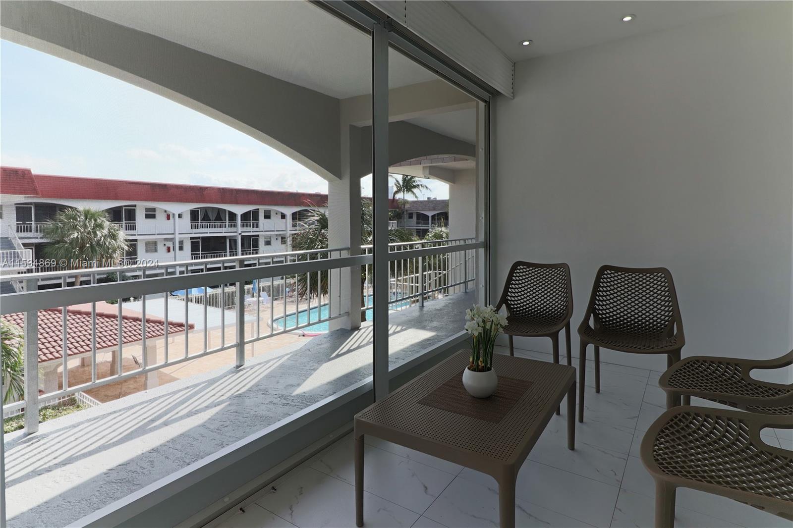 581 Blue Heron Dr 318-B, Hallandale Beach, Florida 33009, 2 Bedrooms Bedrooms, ,2 BathroomsBathrooms,Residential,For Sale,581 Blue Heron Dr 318-B,A11534869