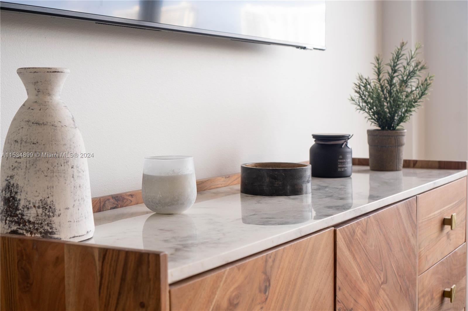 18800 NE 29th Ave 614, Aventura, Florida 33180, 3 Bedrooms Bedrooms, ,2 BathroomsBathrooms,Residentiallease,For Rent,18800 NE 29th Ave 614,A11534899