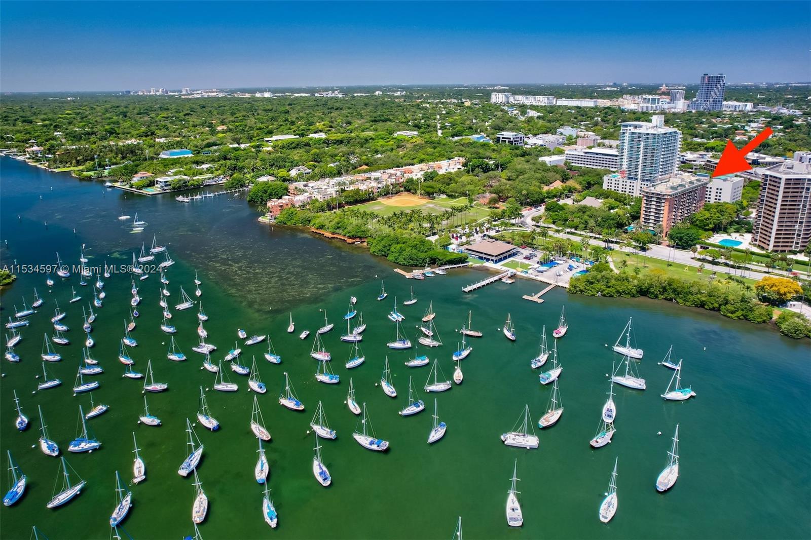 Welcome to your bayside paradise in Coconut Grove. This beautiful 1 bed/1
bath unit was completely renovated in 2020 and features quartz kitchen
countertops with a waterfall edge, designer glass tile backsplash and LG
stainless steel appliances. Thirty-inch square Spanish porcelain floor tiles
flow throughout. The bathroom features a quartz countertop double vanity,
natural stone/porcelain tile shower and high-end fixtures. Generous closets
and full-service amenities make this a wonderful home, investment
opportunity or pied-à-terre. View the Miami skyline, Key Biscayne and the
Bay from your private balcony. Located in the heart of the Grove, The Mutiny
is steps away from the shops, dining, boating and entertainment that Miami's
most sought-after neighborhood has to offer.