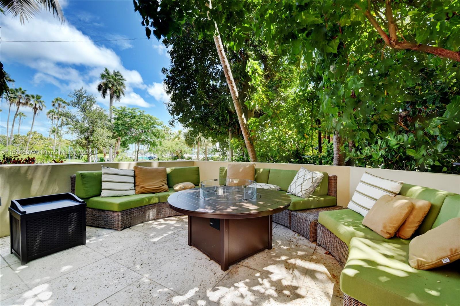 2951 S Bayshore Dr 503, Miami, Florida 33133, 1 Bedroom Bedrooms, ,1 BathroomBathrooms,Residential,For Sale,2951 S Bayshore Dr 503,A11534597