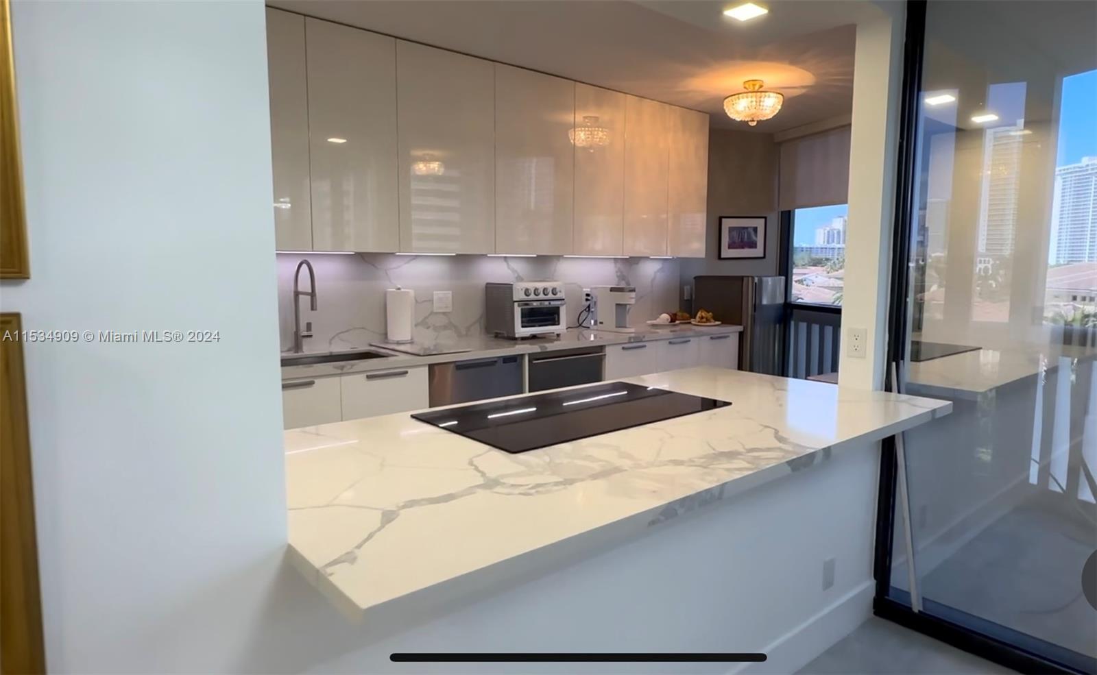 1000 Island Blvd, Aventura, FL, 33160 United States, 3 Bedrooms Bedrooms, ,2 BathroomsBathrooms,Residential,For Sale,Island Blvd,A11534909