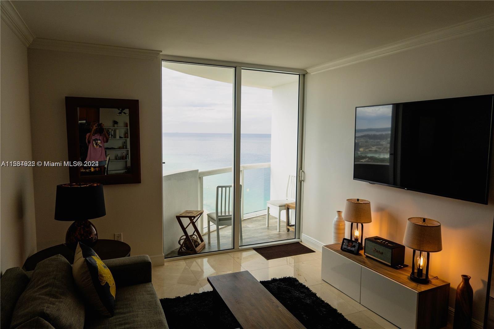 6365 Collins Ave 2710, Miami Beach, Florida 33141, 1 Bedroom Bedrooms, ,1 BathroomBathrooms,Residentiallease,For Rent,6365 Collins Ave 2710,A11534922