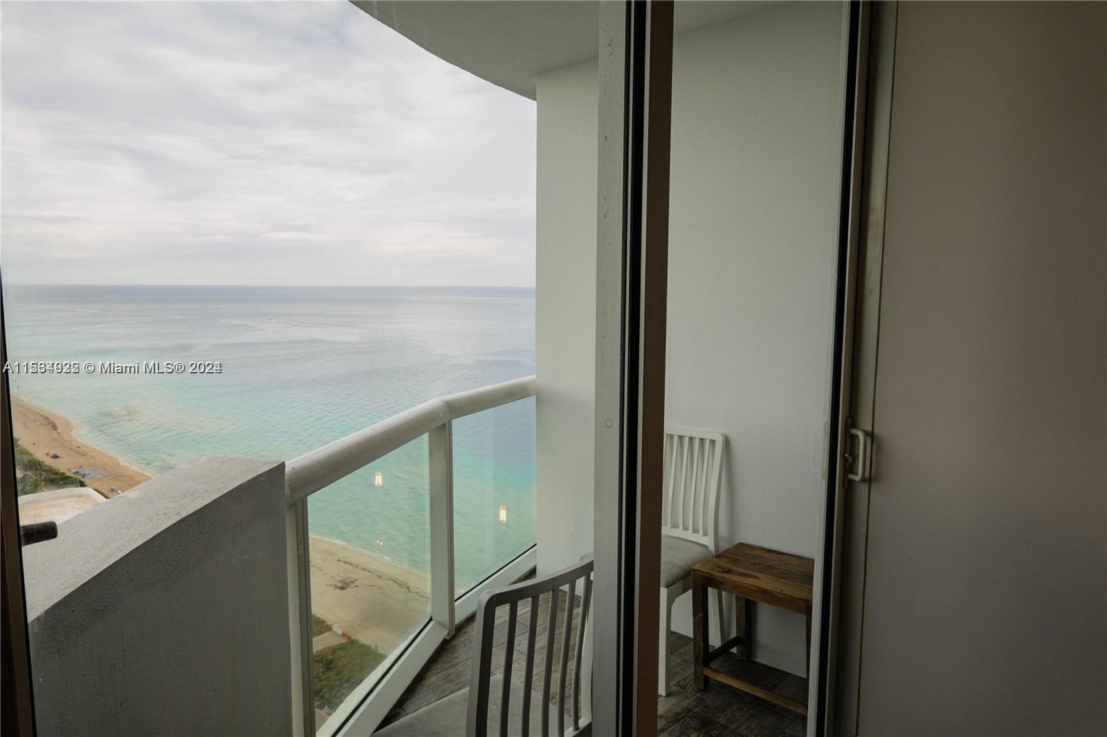 6365 Collins Ave 2710, Miami Beach, Florida 33141, 1 Bedroom Bedrooms, ,1 BathroomBathrooms,Residentiallease,For Rent,6365 Collins Ave 2710,A11534922