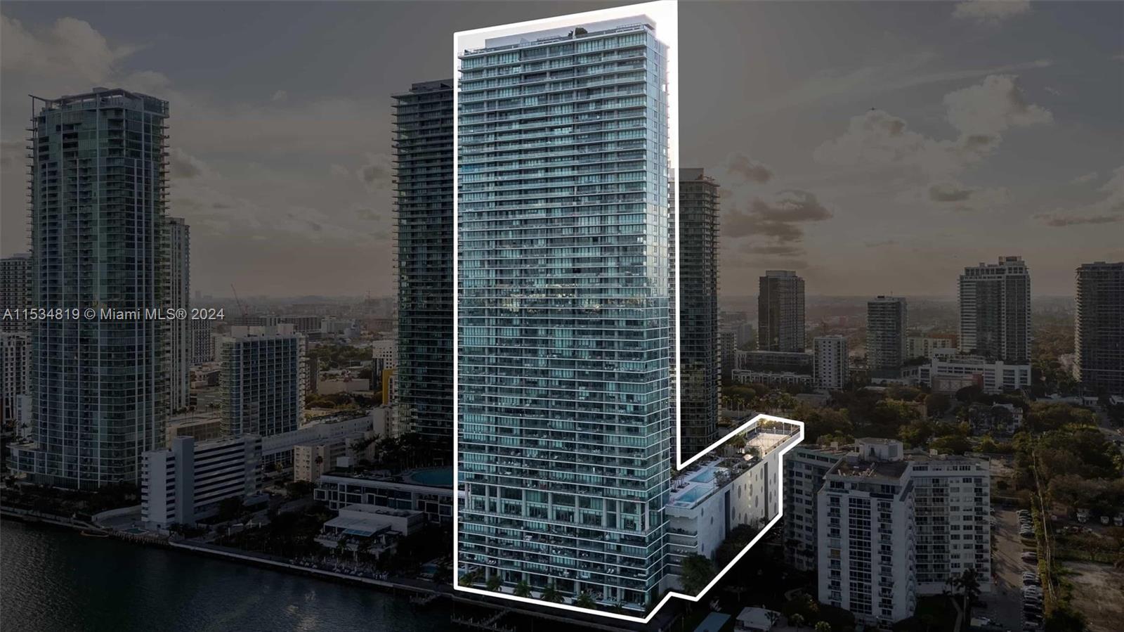 3131 NE 7th Ave 2004, Miami, Florida 33137, 3 Bedrooms Bedrooms, ,3 BathroomsBathrooms,Residentiallease,For Rent,3131 NE 7th Ave 2004,A11534819