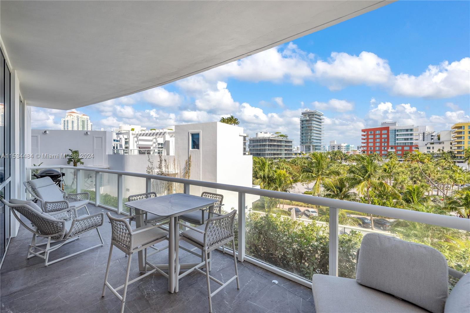 50 S Pointe Dr 613, Miami Beach, Florida 33139, 1 Bedroom Bedrooms, ,1 BathroomBathrooms,Residentiallease,For Rent,50 S Pointe Dr 613,A11534484