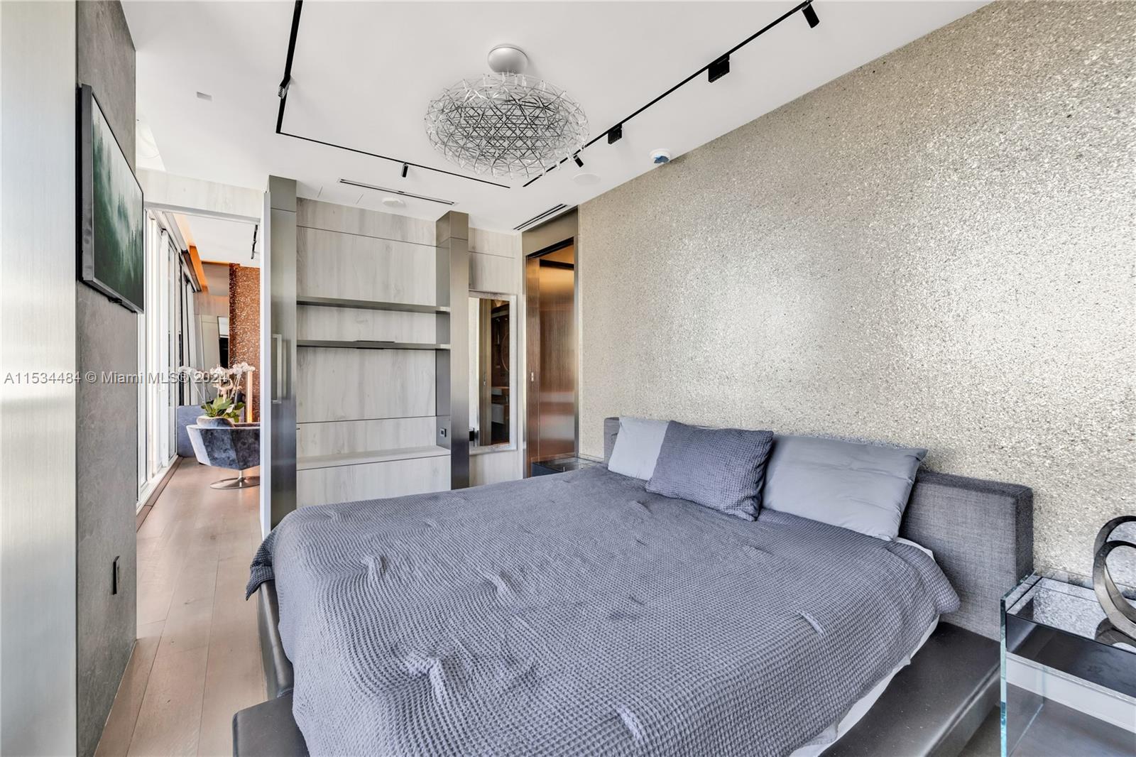 50 S Pointe Dr 613, Miami Beach, Florida 33139, 1 Bedroom Bedrooms, ,1 BathroomBathrooms,Residentiallease,For Rent,50 S Pointe Dr 613,A11534484