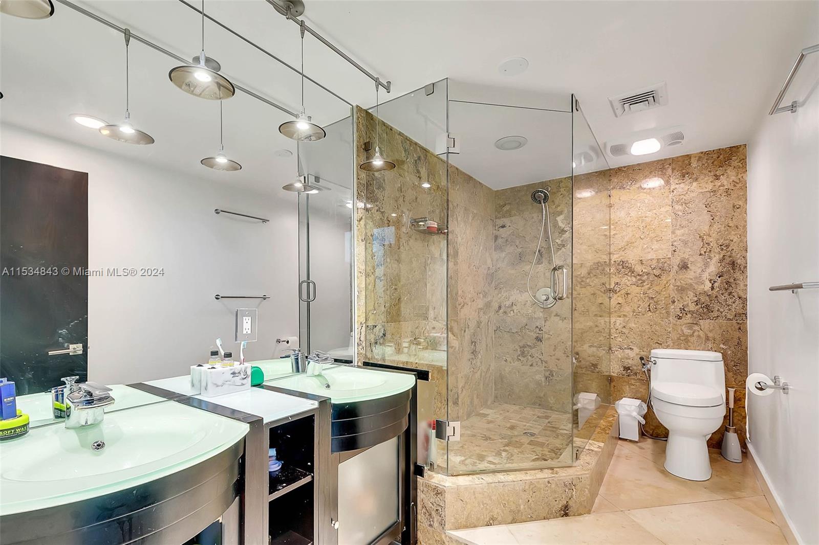 7928 East Dr 1804, North Bay Village, Florida 33141, 4 Bedrooms Bedrooms, ,3 BathroomsBathrooms,Residentiallease,For Rent,7928 East Dr 1804,A11534843