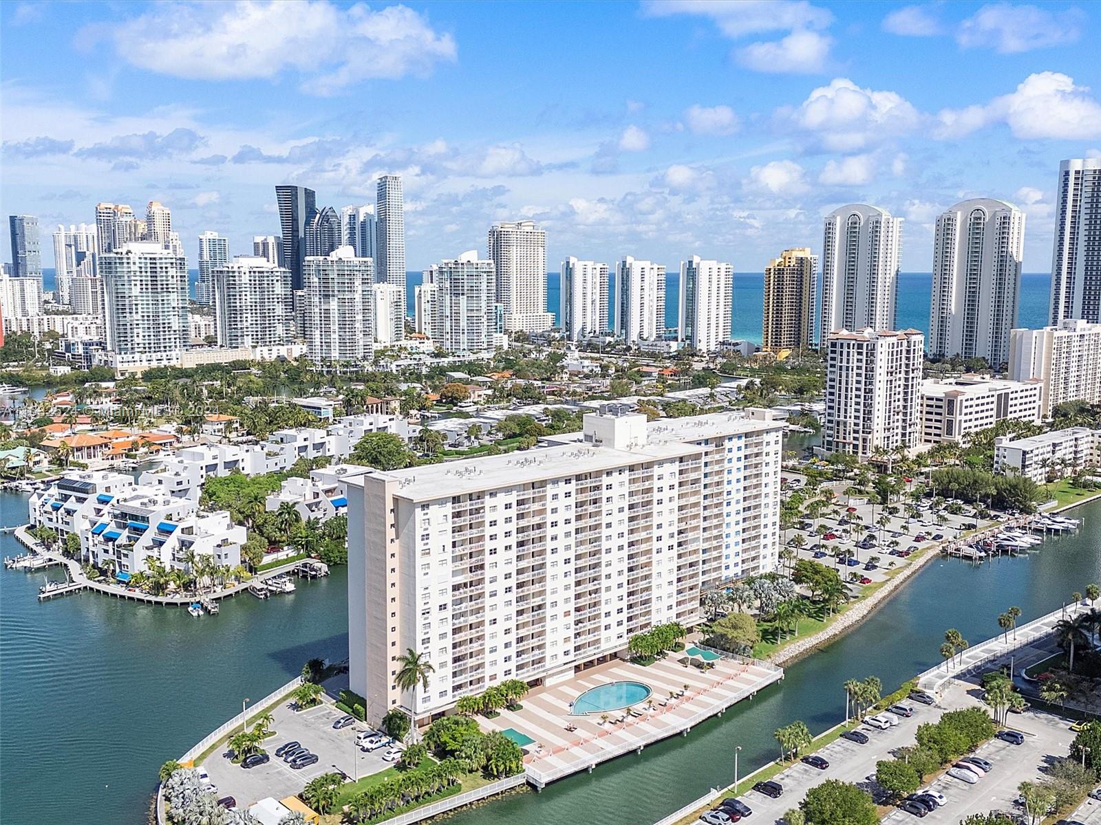 400 Kings Point Dr, Sunny Isles Beach, FL, 33160 United States, 1 Bedroom Bedrooms, ,1 BathroomBathrooms,Residential,For Sale,Kings Point Dr,A11532524