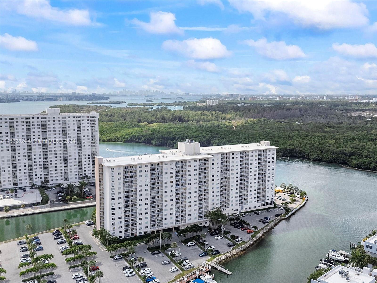 400 Kings Point Dr, Sunny Isles Beach, FL, 33160 United States, 1 Bedroom Bedrooms, ,1 BathroomBathrooms,Residential,For Sale,Kings Point Dr,A11532524