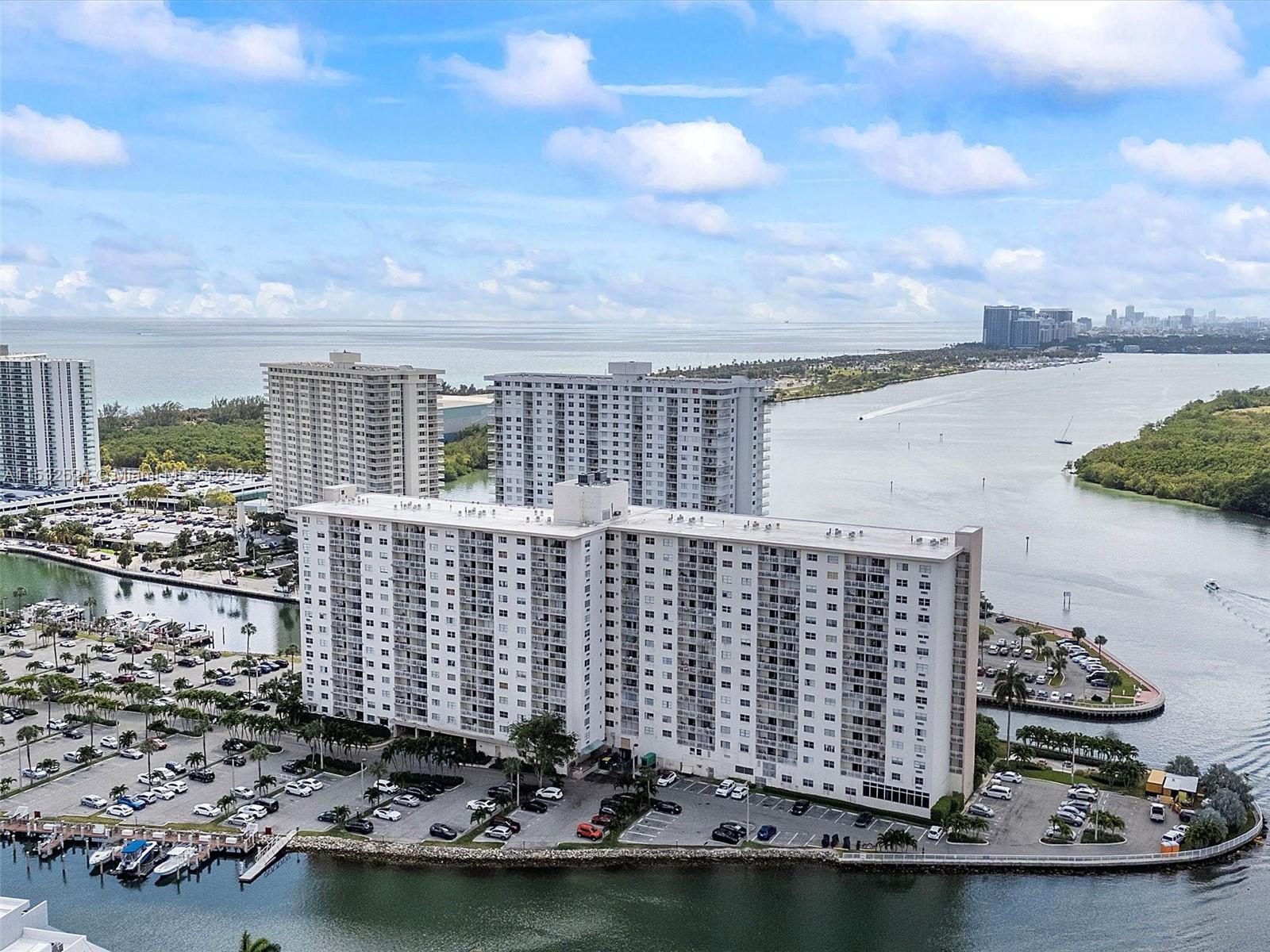 400 Kings Point Dr, Sunny Isles Beach, FL, 33160 United States, 1 Bedroom Bedrooms, ,1 BathroomBathrooms,Residential,For Sale,Kings Point Dr,A11532524