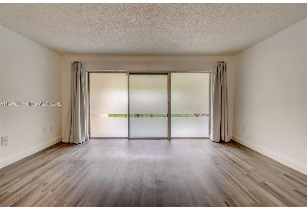 9371 Fontainebleau Blvd I104, Miami, Florida 33172, 2 Bedrooms Bedrooms, ,2 BathroomsBathrooms,Residentiallease,For Rent,9371 Fontainebleau Blvd I104,A11534960