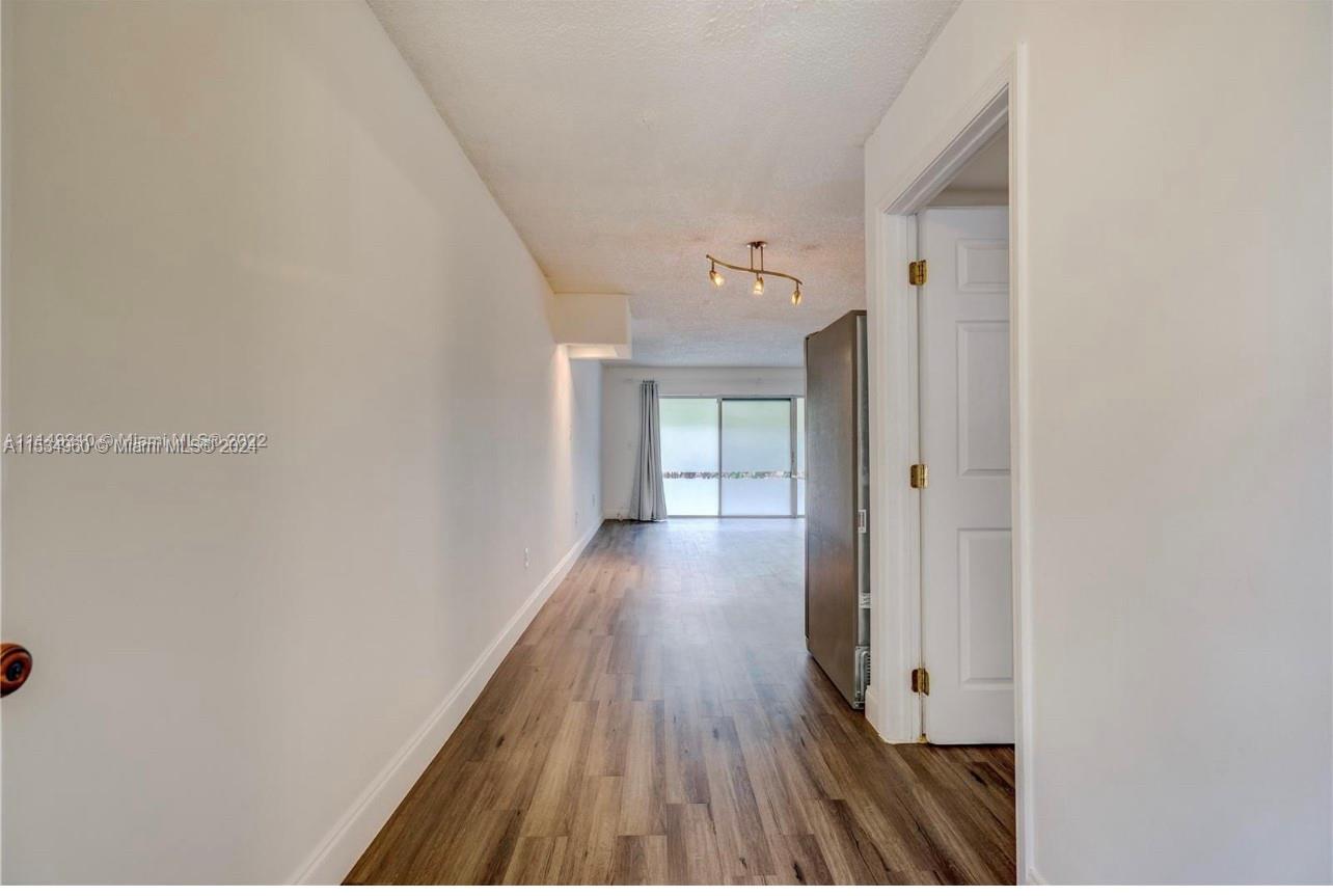 9371 Fontainebleau Blvd I104, Miami, Florida 33172, 2 Bedrooms Bedrooms, ,2 BathroomsBathrooms,Residentiallease,For Rent,9371 Fontainebleau Blvd I104,A11534960