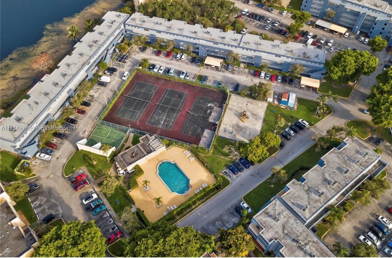 9371 Fontainebleau Blvd I104, Miami, Florida 33172, 2 Bedrooms Bedrooms, ,2 BathroomsBathrooms,Residentiallease,For Rent,9371 Fontainebleau Blvd I104,A11534960