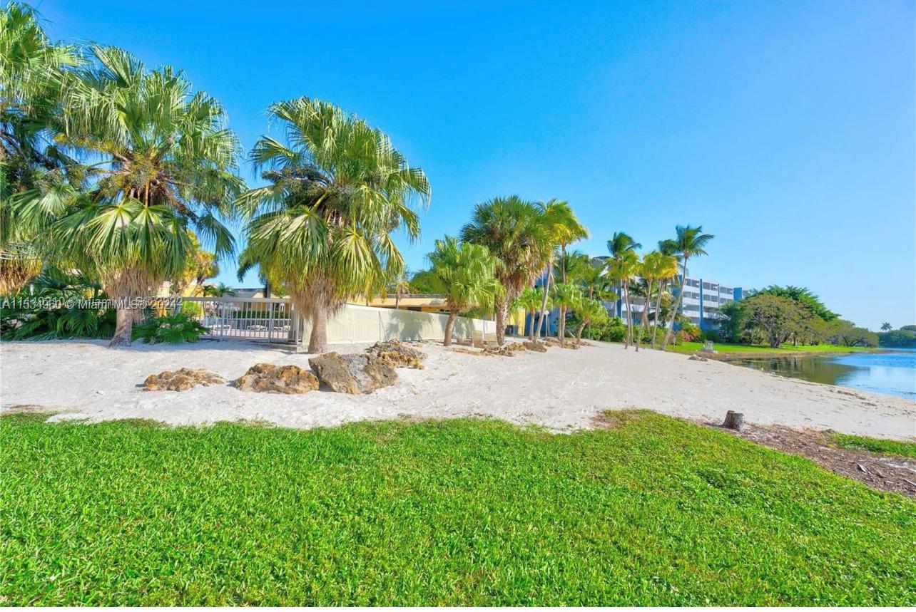 9371 Fontainebleau Blvd I104, Miami, Florida 33172, 2 Bedrooms Bedrooms, ,2 BathroomsBathrooms,Residentiallease,For Rent,9371 Fontainebleau Blvd I104,A11534960