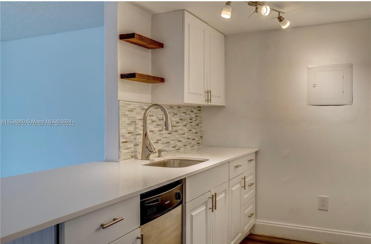 9371 Fontainebleau Blvd I104, Miami, Florida 33172, 2 Bedrooms Bedrooms, ,2 BathroomsBathrooms,Residentiallease,For Rent,9371 Fontainebleau Blvd I104,A11534960