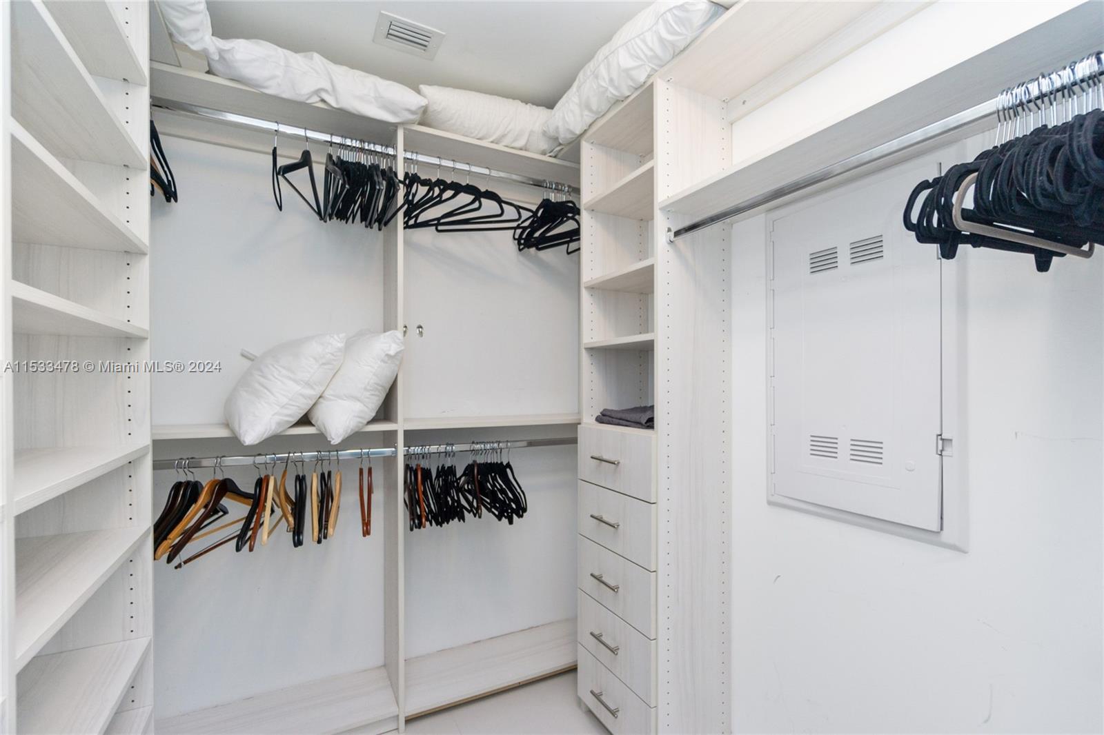 501 NE 31st St 2109, Miami, Florida 33137, 2 Bedrooms Bedrooms, ,2 BathroomsBathrooms,Residential,For Sale,501 NE 31st St 2109,A11533478