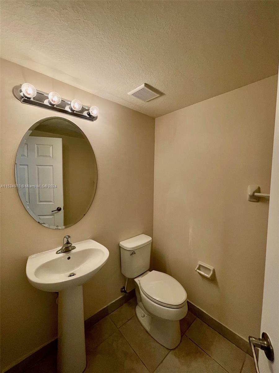 146 SE 34th Ter 146, Homestead, Florida 33033, 3 Bedrooms Bedrooms, ,2 BathroomsBathrooms,Residentiallease,For Rent,146 SE 34th Ter 146,A11534970