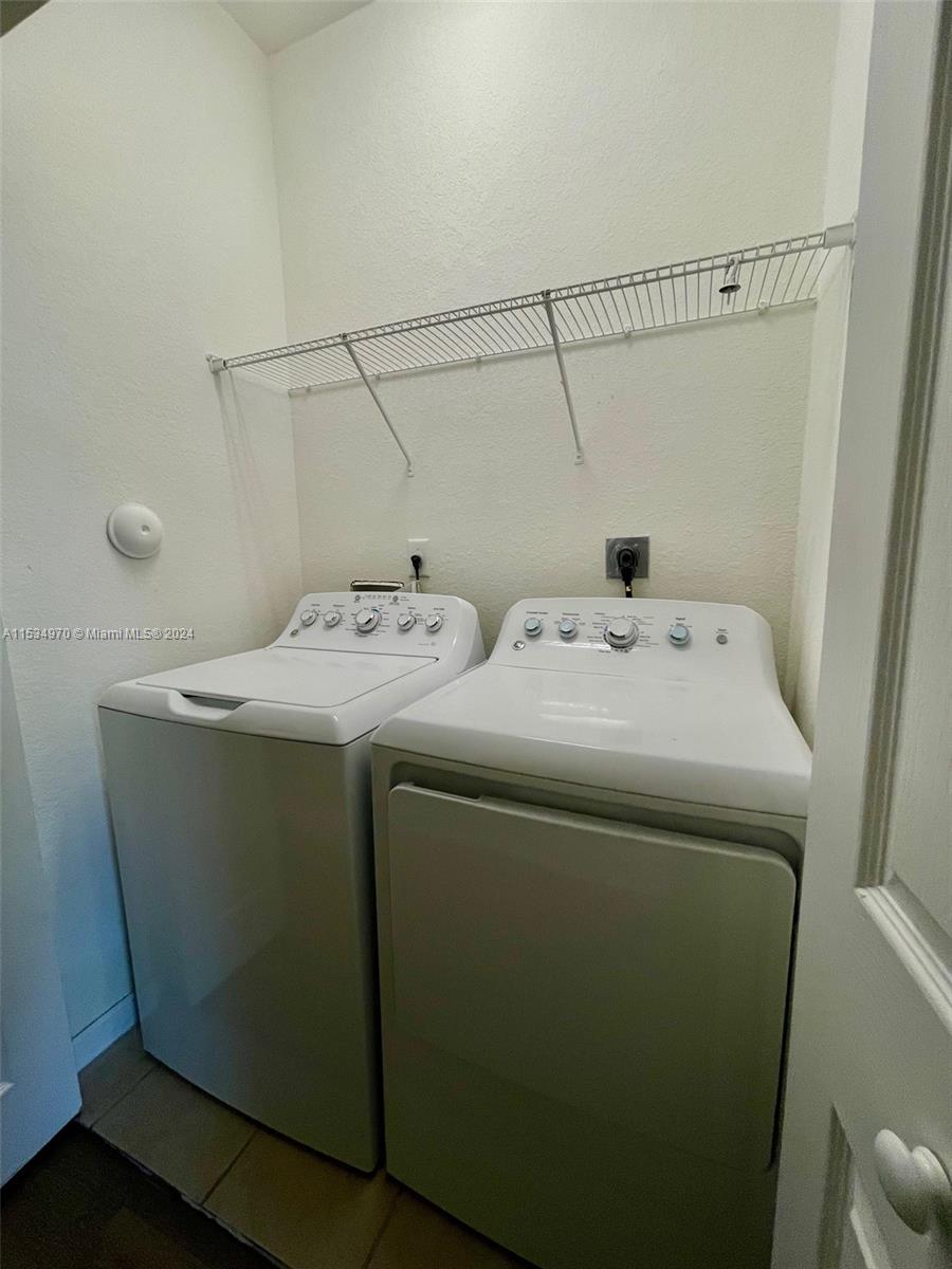 146 SE 34th Ter 146, Homestead, Florida 33033, 3 Bedrooms Bedrooms, ,2 BathroomsBathrooms,Residentiallease,For Rent,146 SE 34th Ter 146,A11534970