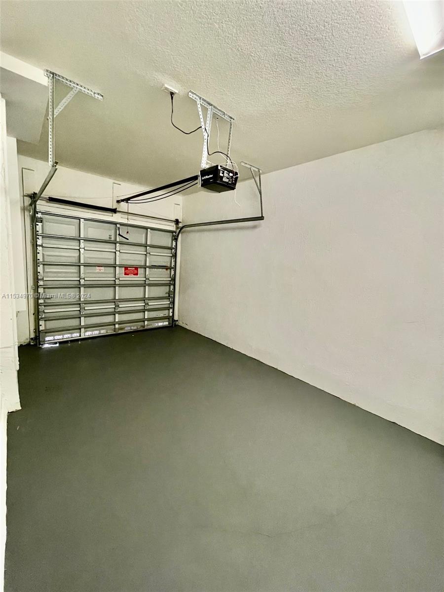 146 SE 34th Ter 146, Homestead, Florida 33033, 3 Bedrooms Bedrooms, ,2 BathroomsBathrooms,Residentiallease,For Rent,146 SE 34th Ter 146,A11534970