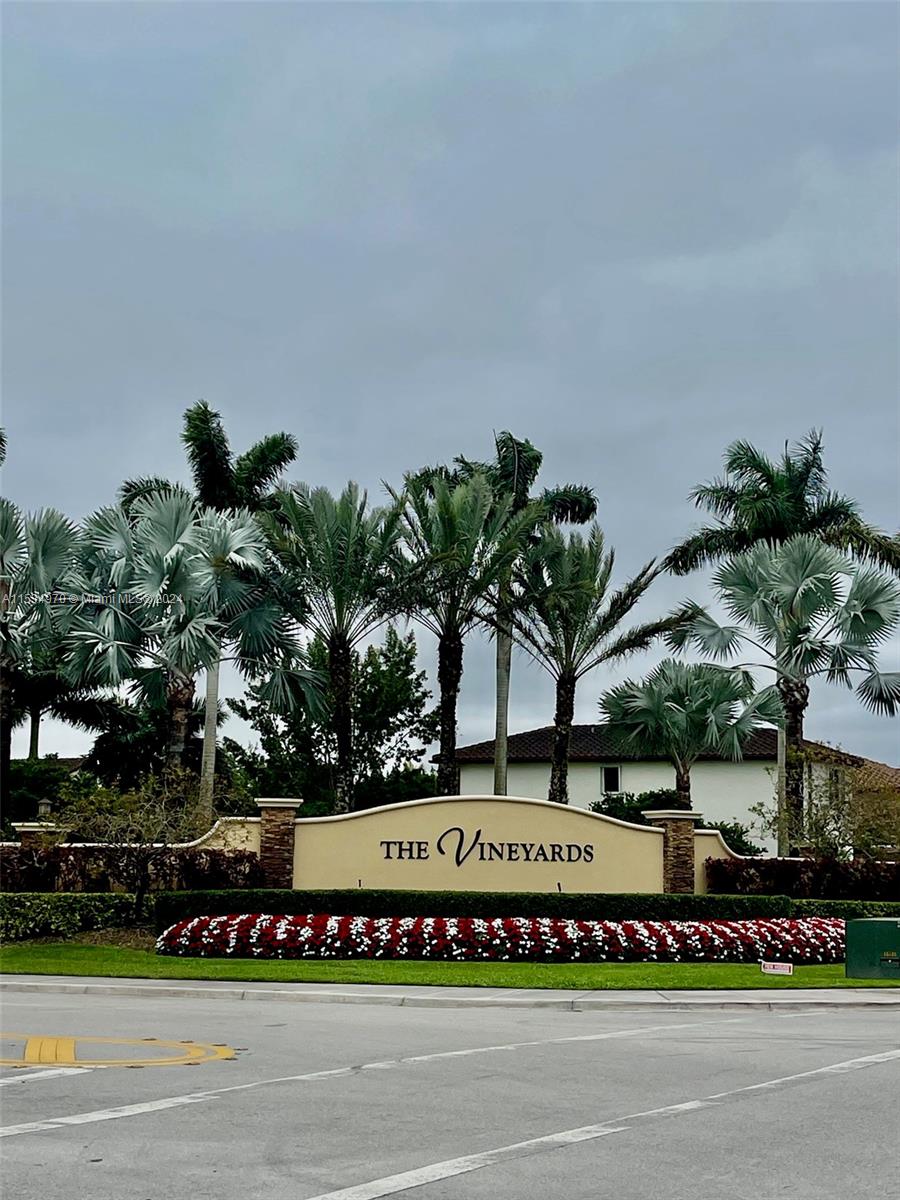 146 SE 34th Ter 146, Homestead, Florida 33033, 3 Bedrooms Bedrooms, ,2 BathroomsBathrooms,Residentiallease,For Rent,146 SE 34th Ter 146,A11534970