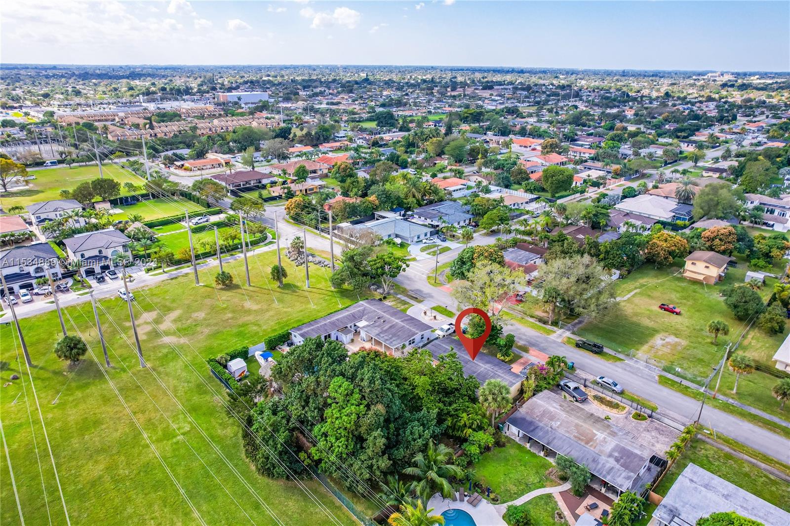 3301 SW 98th Ave, Miami, Florida 33165, 3 Bedrooms Bedrooms, ,1 BathroomBathrooms,Residential,For Sale,3301 SW 98th Ave,A11534889